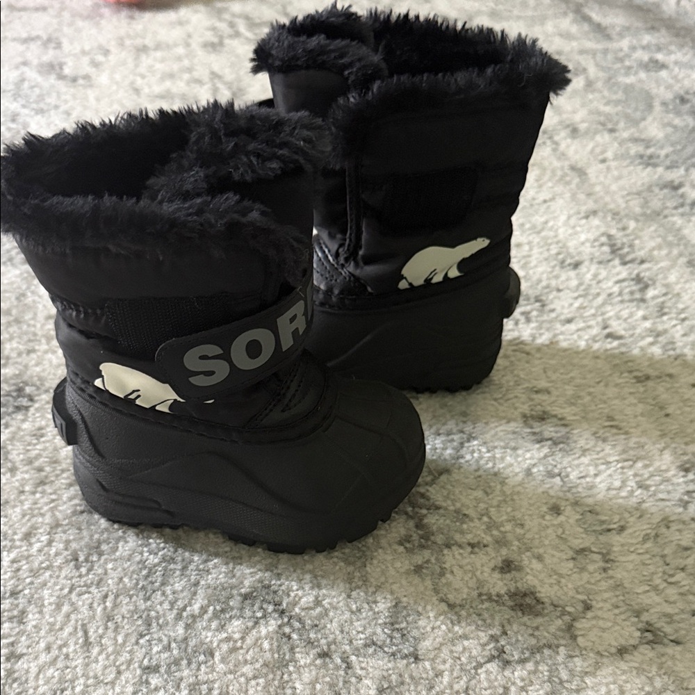 Sorel Black Snow Boots with Fur Lining